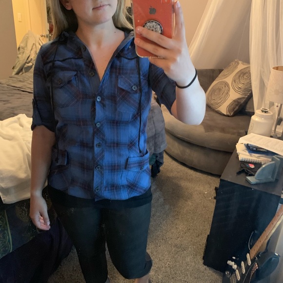 Plaid top with hood - Picture 1 of 3